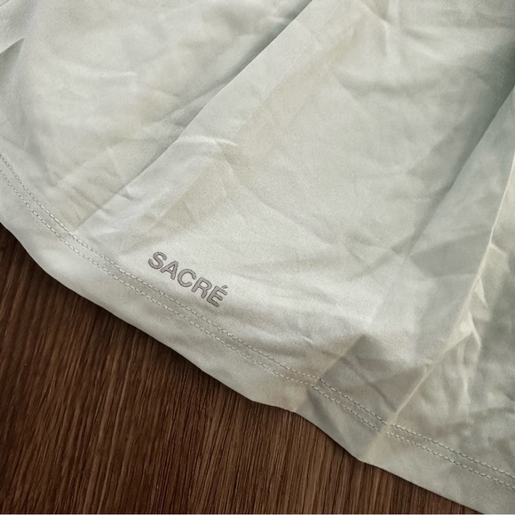 Sacre’ Serena Women’s Lifestyle Skirt Size Medium Sage Green Skort Workout - Picture 3 of 7